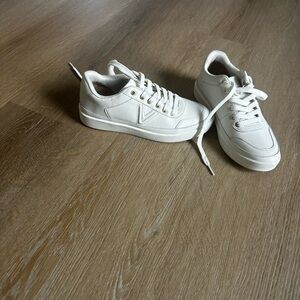 Vionic White Sneakers for Women